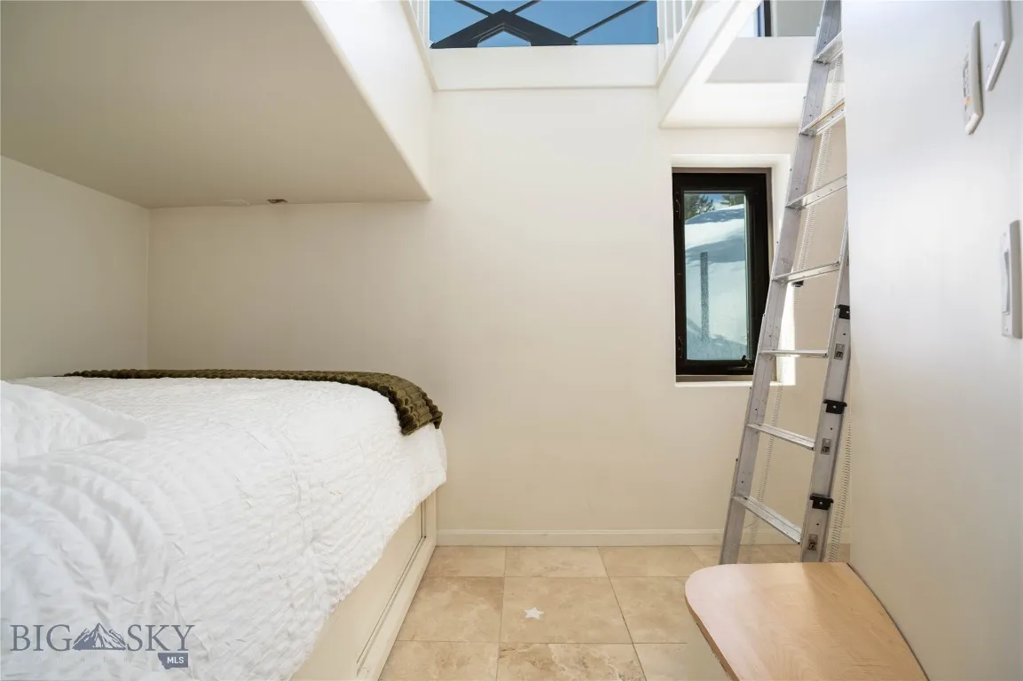 Bedroom 2 in guest suite