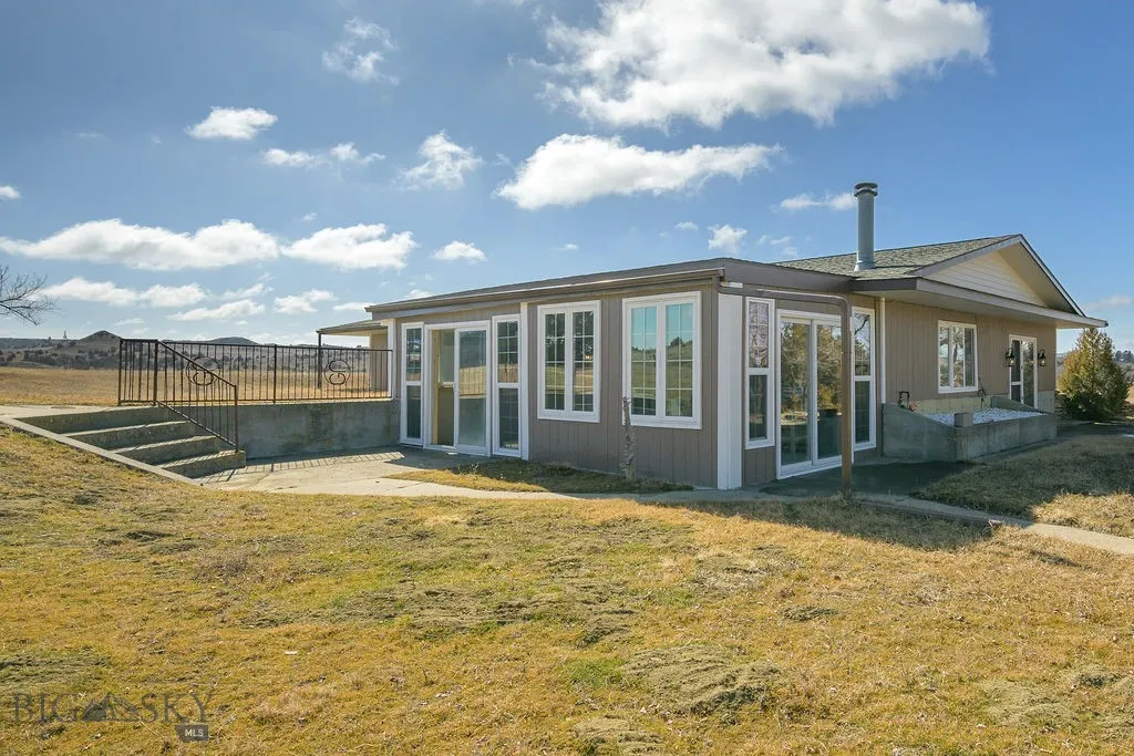 255 Smith Creek Road, Forsyth, Montana 59327, Forsyth, Montana 59327, 2 Bedrooms Bedrooms, ,1 BathroomBathrooms,Residential,For Sale,255 Smith Creek Road, Forsyth, Montana 59327,0,409241