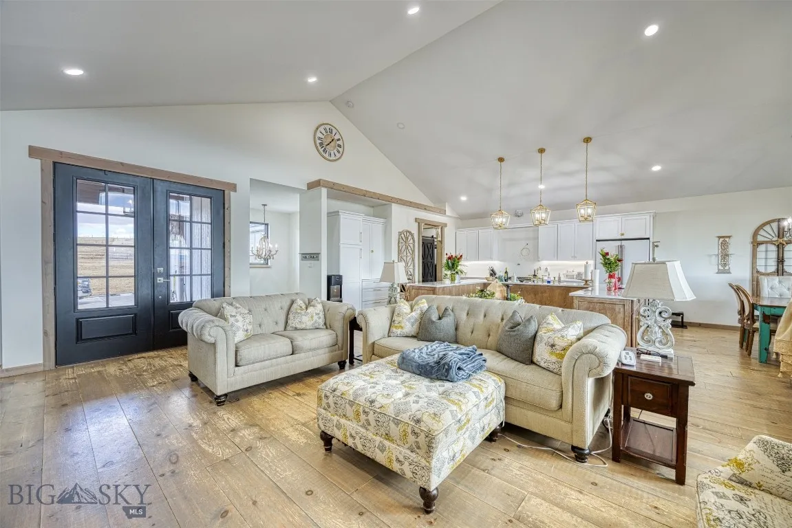 17 Grandview Court, Great Falls, Montana 59404, Great Falls, Montana 59404, 2 Bedrooms Bedrooms, ,2 BathroomsBathrooms,Residential,For Sale,17 Grandview Court, Great Falls, Montana 59404,0,409287