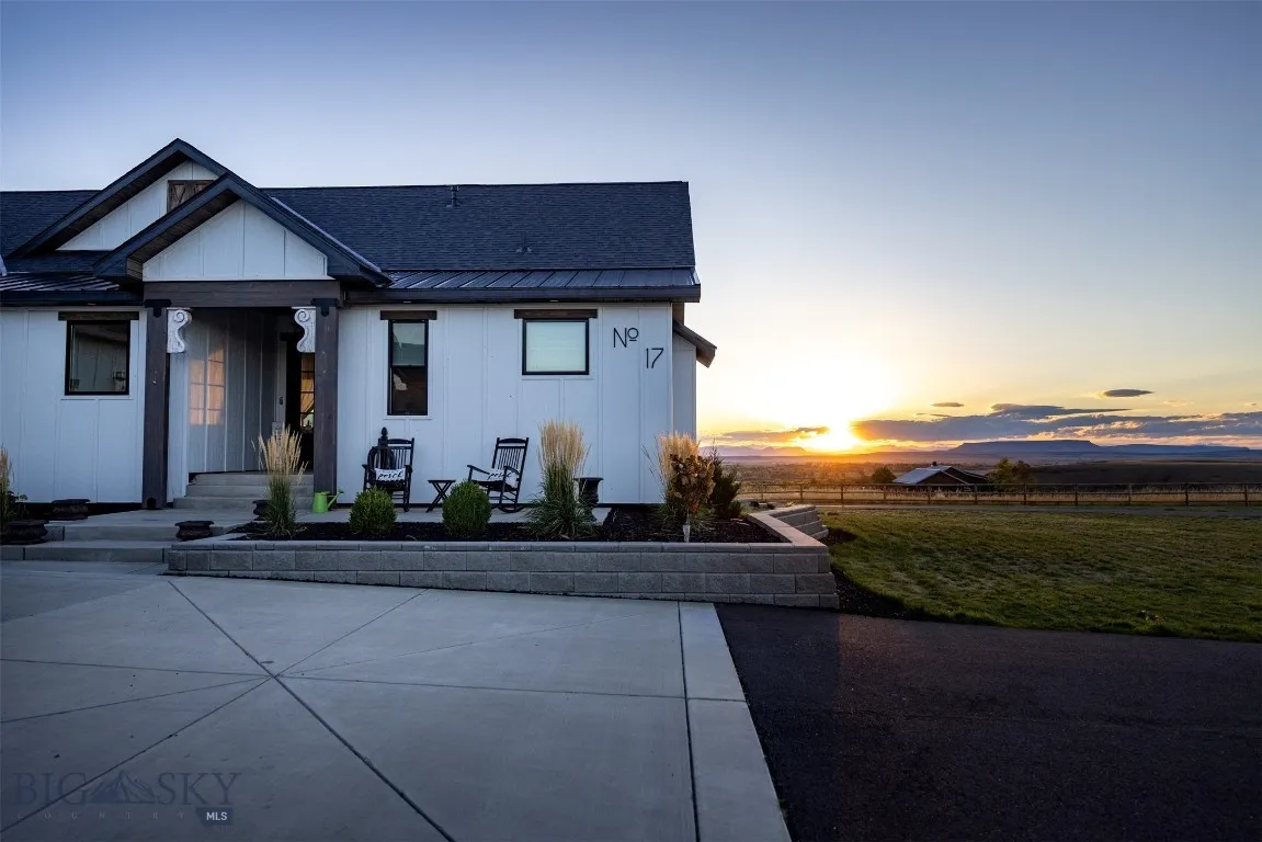 17 Grandview Court, Great Falls, Montana 59404, Great Falls, Montana 59404, 2 Bedrooms Bedrooms, ,2 BathroomsBathrooms,Residential,For Sale,17 Grandview Court, Great Falls, Montana 59404,0,409287