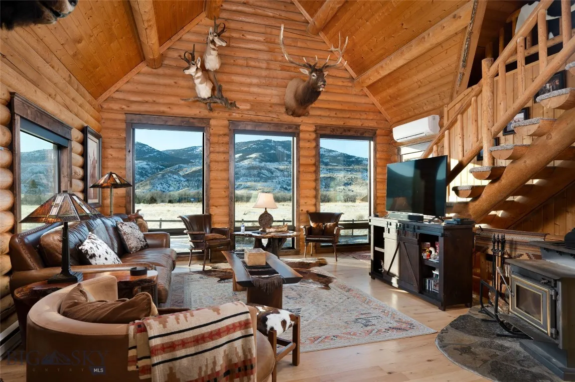 Emigrant, Montana 59027, 6 Bedrooms Bedrooms, ,1 BathroomBathrooms,Residential,For Sale,0,409055