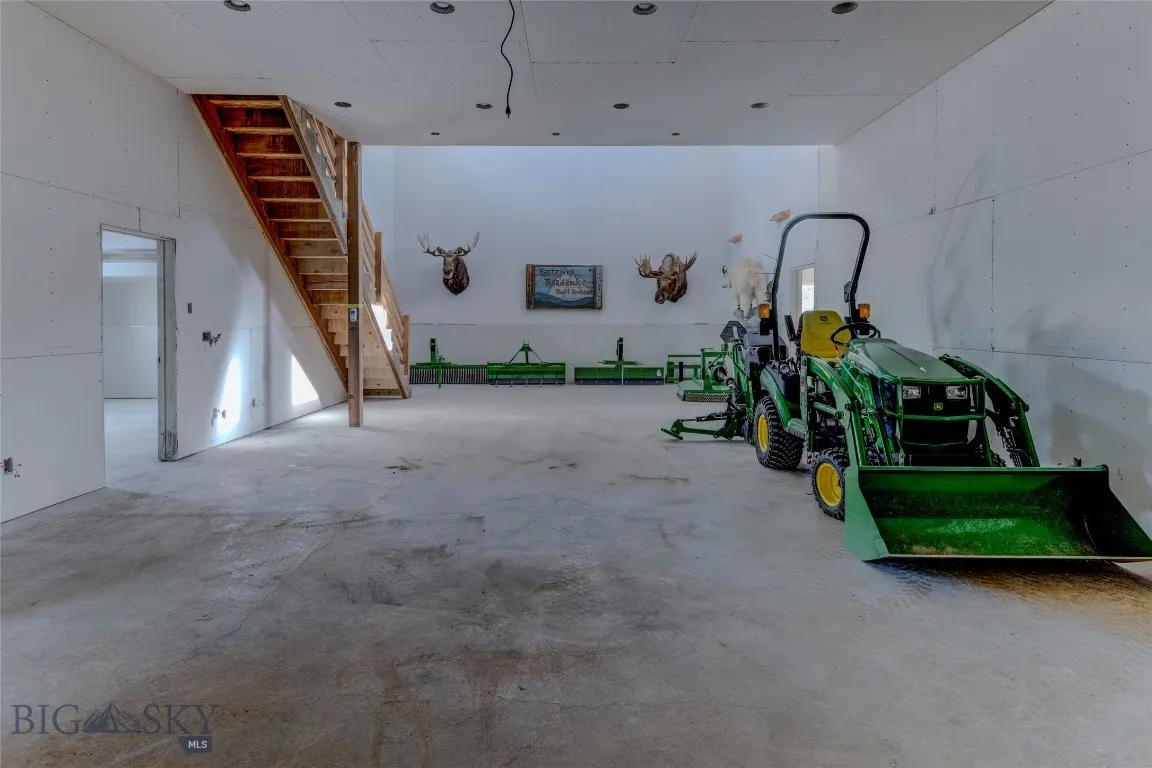 Emigrant, Montana 59027, 6 Bedrooms Bedrooms, ,1 BathroomBathrooms,Residential,For Sale,0,409055