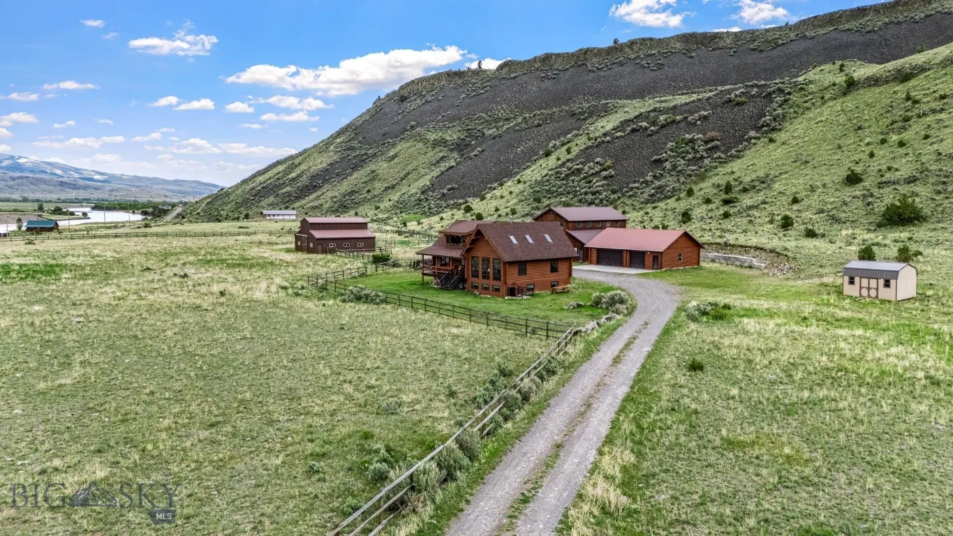 Emigrant, Montana 59027, 6 Bedrooms Bedrooms, ,1 BathroomBathrooms,Residential,For Sale,0,409055