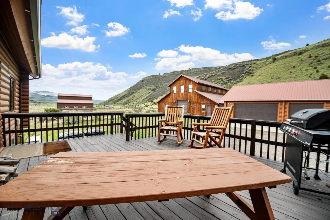 Emigrant, Montana 59027, 6 Bedrooms Bedrooms, ,1 BathroomBathrooms,Residential,For Sale,0,409055