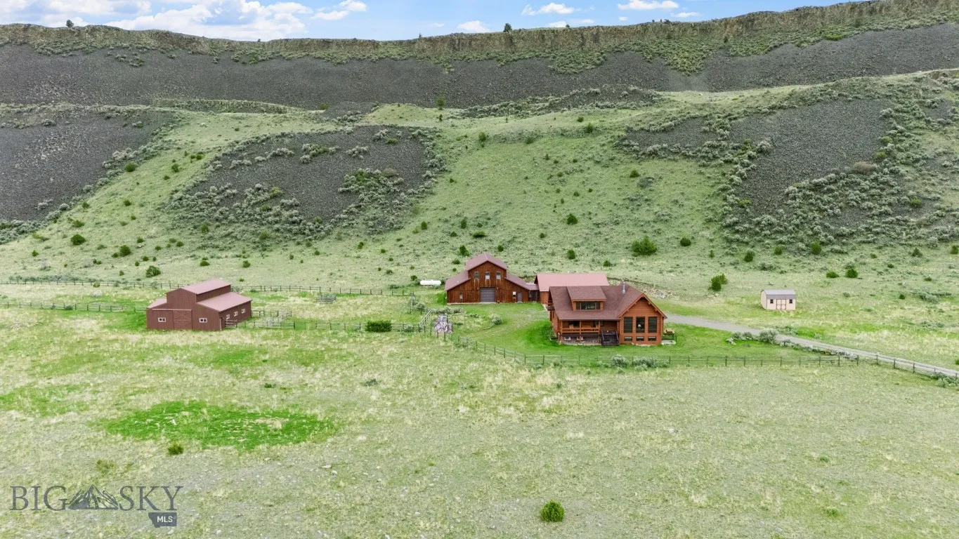 Emigrant, Montana 59027, 6 Bedrooms Bedrooms, ,1 BathroomBathrooms,Residential,For Sale,0,409055