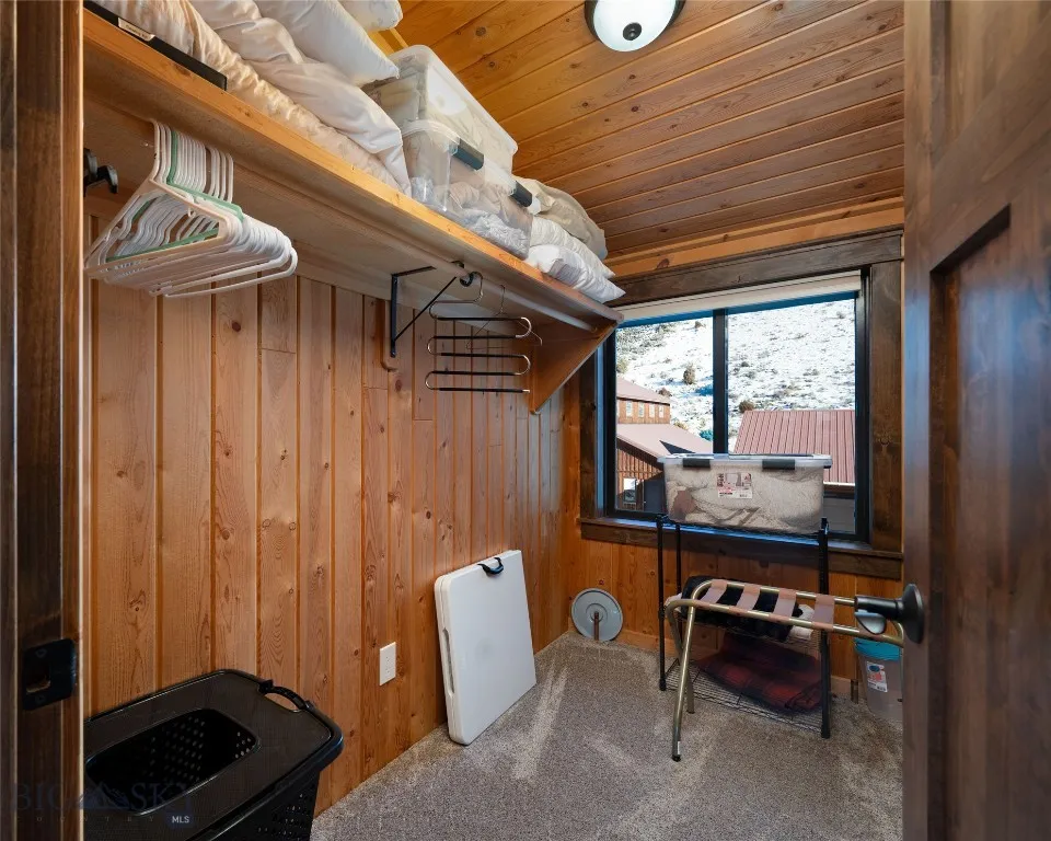 Emigrant, Montana 59027, 6 Bedrooms Bedrooms, ,1 BathroomBathrooms,Residential,For Sale,0,409055