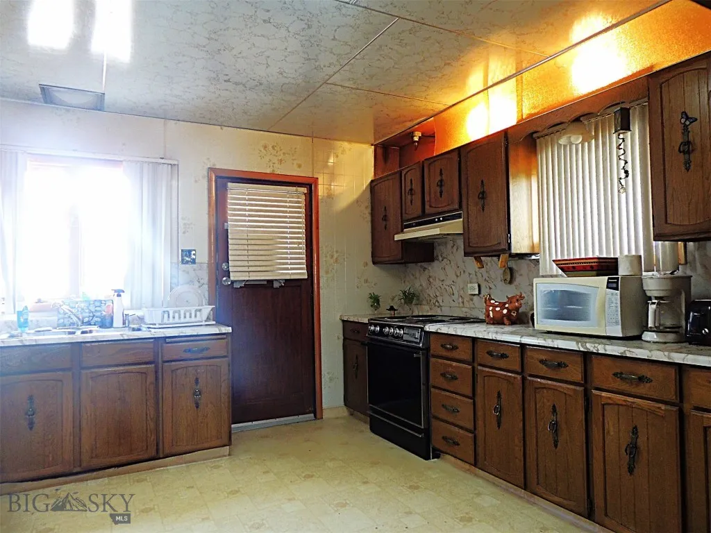 2211 Walnut Street, Butte, Montana 59701, Butte, Montana 59701, 2 Bedrooms Bedrooms, ,1 BathroomBathrooms,Residential,For Sale,2211 Walnut Street, Butte, Montana 59701,0,409225