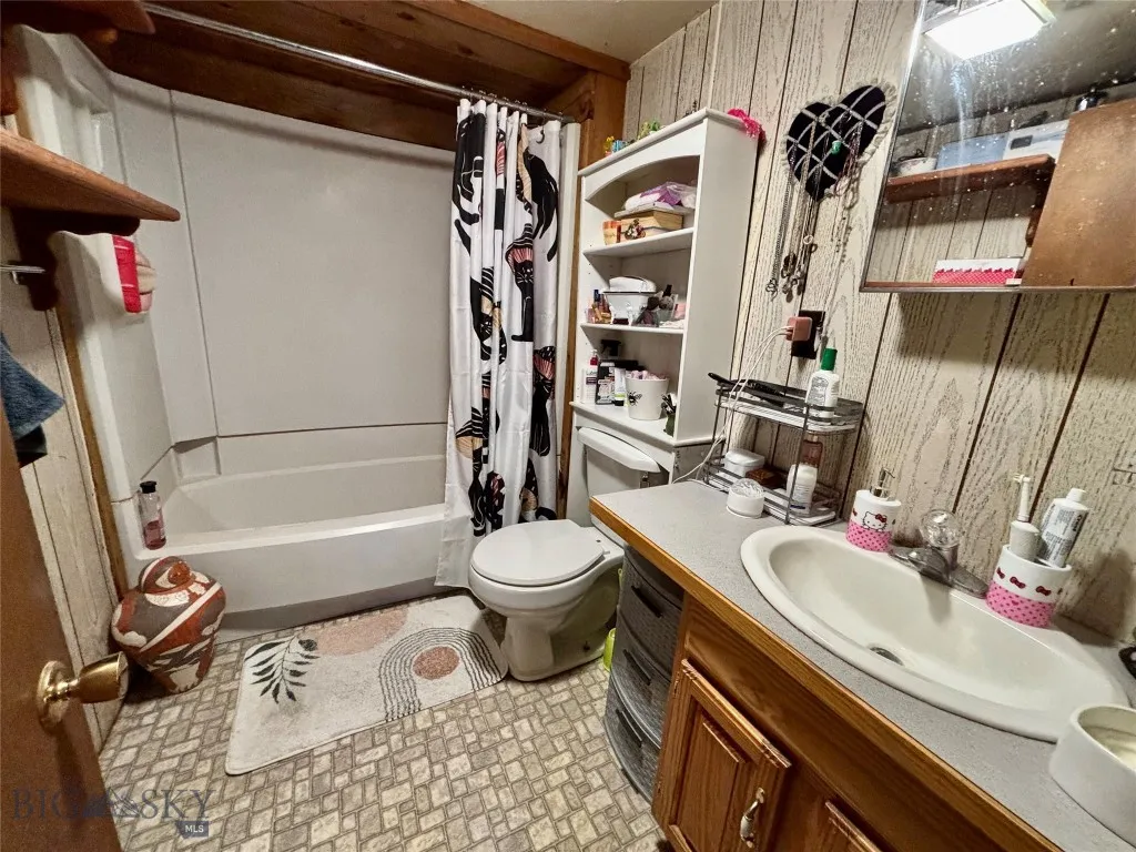 634 E Center Street, Dillon, Montana 59725, Dillon, Montana 59725, 4 Bedrooms Bedrooms, ,2 BathroomsBathrooms,Residential,For Sale,634 E Center Street, Dillon, Montana 59725,0,409231