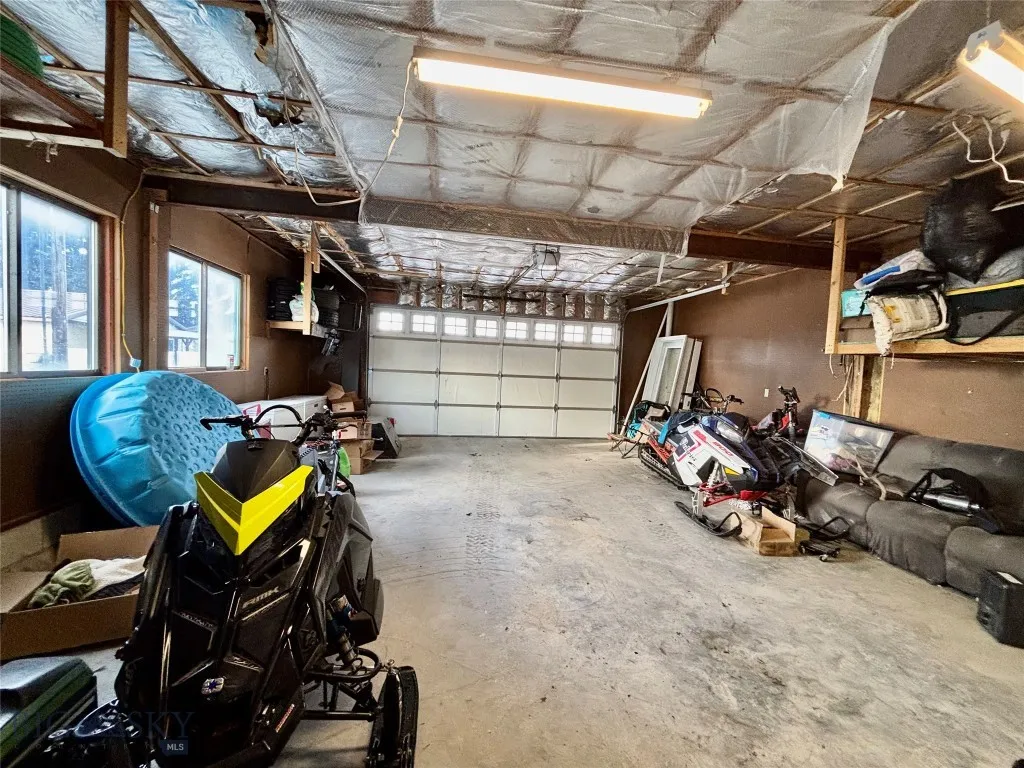 634 E Center Street, Dillon, Montana 59725, Dillon, Montana 59725, 4 Bedrooms Bedrooms, ,2 BathroomsBathrooms,Residential,For Sale,634 E Center Street, Dillon, Montana 59725,0,409231