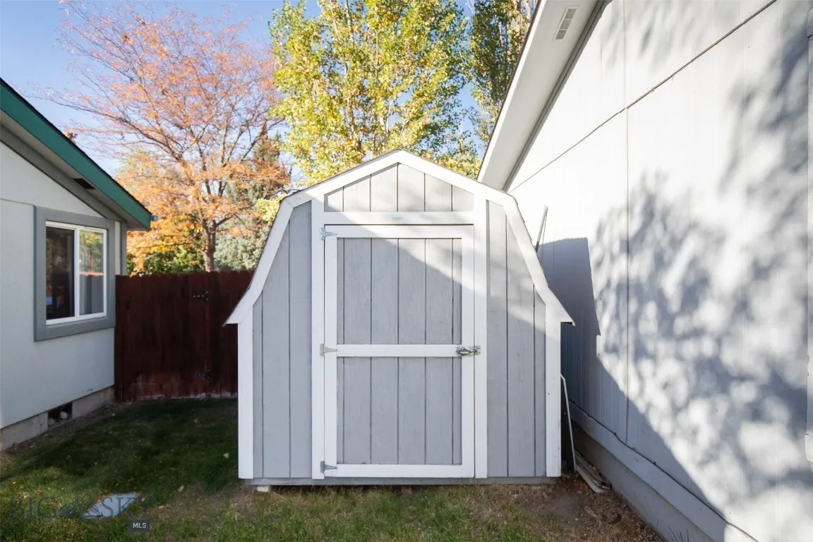 805 Oakwood Drive, Belgrade, Montana 59714, Belgrade, Montana 59714, 3 Bedrooms Bedrooms, ,2 BathroomsBathrooms,Residential,For Sale,805 Oakwood Drive, Belgrade, Montana 59714,0,409273