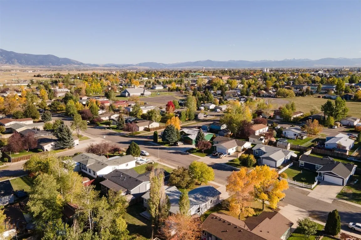 805 Oakwood Drive, Belgrade, Montana 59714, Belgrade, Montana 59714, 3 Bedrooms Bedrooms, ,2 BathroomsBathrooms,Residential,For Sale,805 Oakwood Drive, Belgrade, Montana 59714,0,409273
