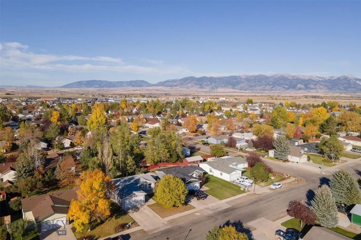 805 Oakwood Drive, Belgrade, Montana 59714, Belgrade, Montana 59714, 3 Bedrooms Bedrooms, ,2 BathroomsBathrooms,Residential,For Sale,805 Oakwood Drive, Belgrade, Montana 59714,0,409273