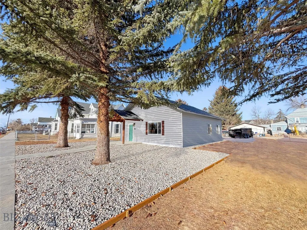 315 S Railroad Street, Dillon, Montana 59725, Dillon, Montana 59725, 3 Bedrooms Bedrooms, ,1 BathroomBathrooms,Residential,For Sale,315 S Railroad Street, Dillon, Montana 59725,0,409282