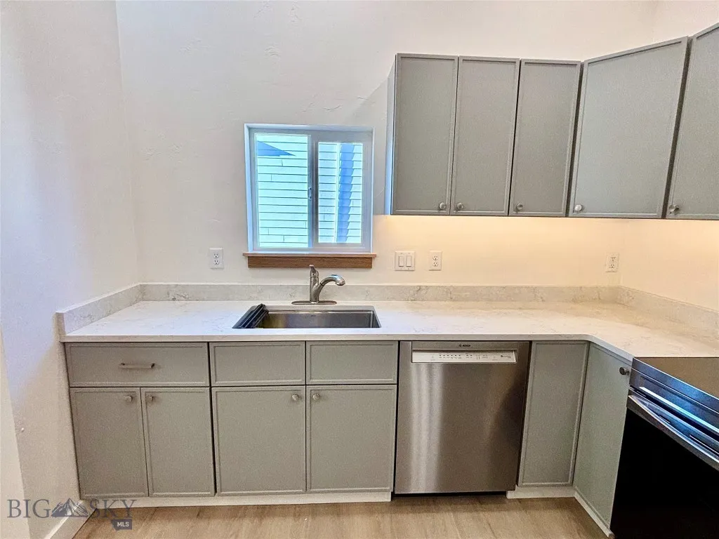 315 S Railroad Street, Dillon, Montana 59725, Dillon, Montana 59725, 3 Bedrooms Bedrooms, ,1 BathroomBathrooms,Residential,For Sale,315 S Railroad Street, Dillon, Montana 59725,0,409282