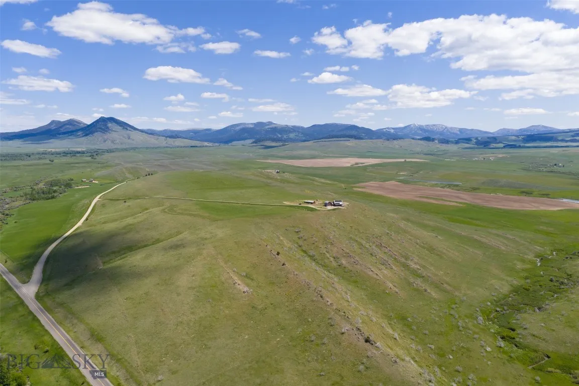 22 Porcupine, Wilsall, Montana 59086, Wilsall, Montana 59086, 4 Bedrooms Bedrooms, ,3 BathroomsBathrooms,Residential,For Sale,22 Porcupine, Wilsall, Montana 59086,0,409305