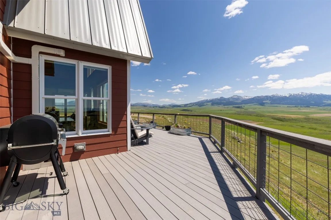22 Porcupine, Wilsall, Montana 59086, Wilsall, Montana 59086, 4 Bedrooms Bedrooms, ,3 BathroomsBathrooms,Residential,For Sale,22 Porcupine, Wilsall, Montana 59086,0,409305