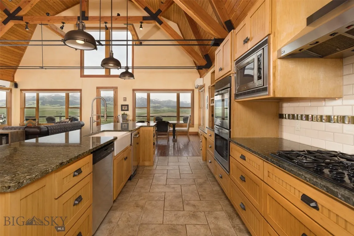 22 Porcupine, Wilsall, Montana 59086, Wilsall, Montana 59086, 4 Bedrooms Bedrooms, ,3 BathroomsBathrooms,Residential,For Sale,22 Porcupine, Wilsall, Montana 59086,0,409305