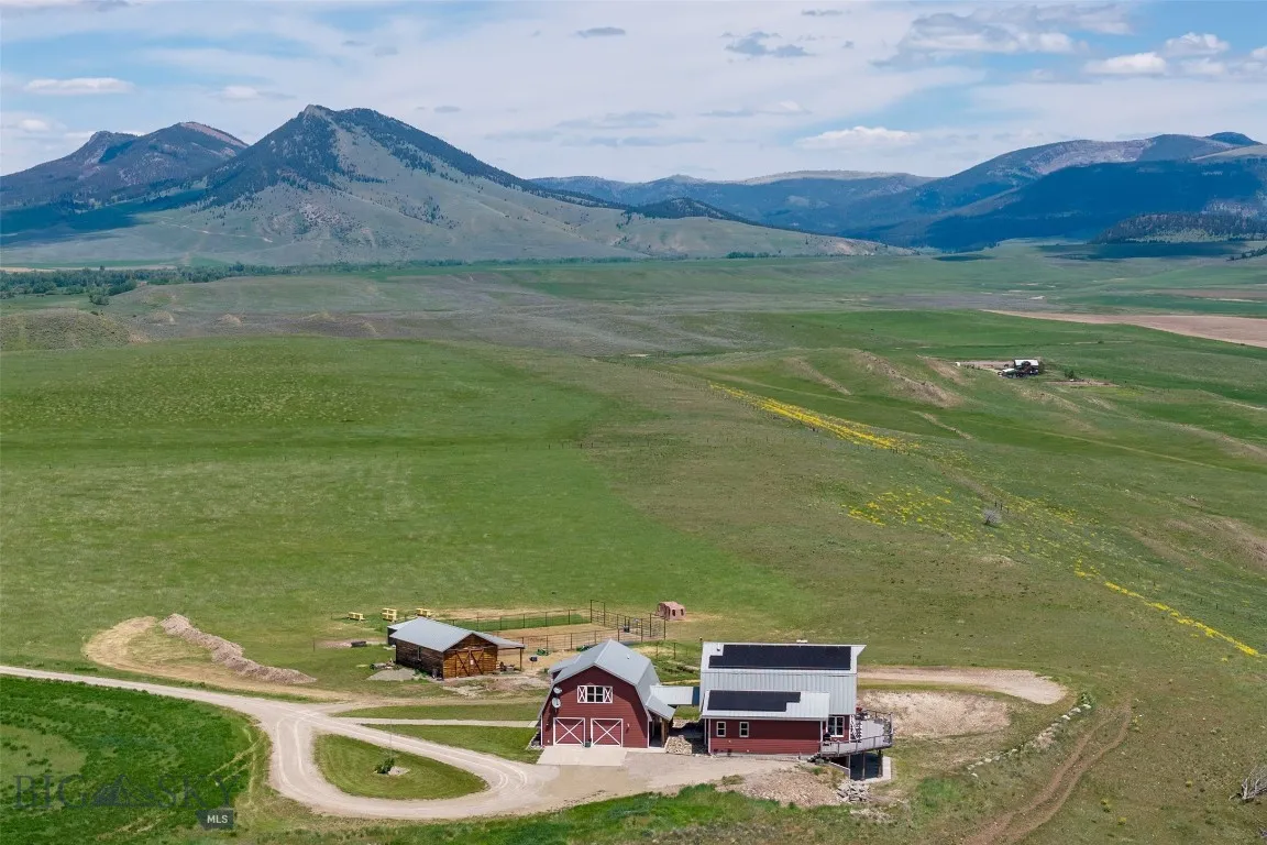 22 Porcupine, Wilsall, Montana 59086, Wilsall, Montana 59086, 4 Bedrooms Bedrooms, ,3 BathroomsBathrooms,Residential,For Sale,22 Porcupine, Wilsall, Montana 59086,0,409305