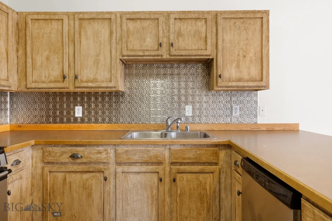 4076 Broadwater Street, Bozeman, Montana 59718, Bozeman, Montana 59718, 3 Bedrooms Bedrooms, ,2 BathroomsBathrooms,Residential,For Sale,4076 Broadwater Street, Bozeman, Montana 59718,0,409219