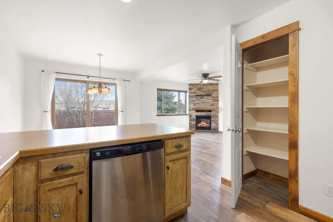 4076 Broadwater Street, Bozeman, Montana 59718, Bozeman, Montana 59718, 3 Bedrooms Bedrooms, ,2 BathroomsBathrooms,Residential,For Sale,4076 Broadwater Street, Bozeman, Montana 59718,0,409219