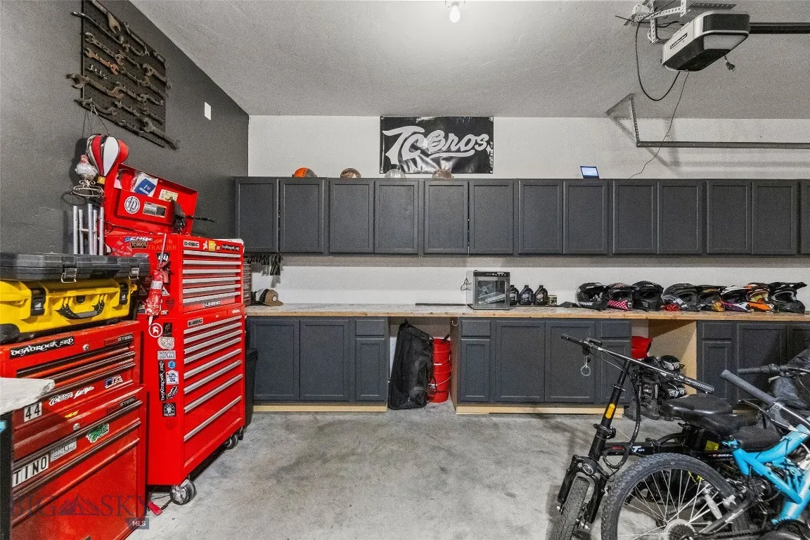 Huge Garage and Storage
