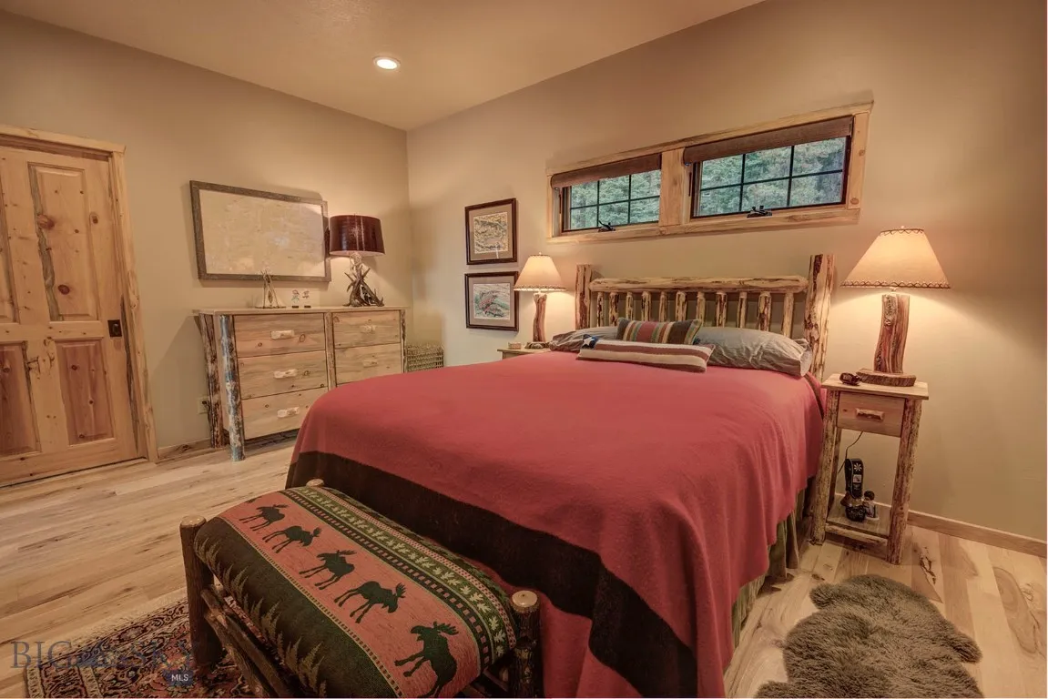 5 East Slope Road, Mammoth, Montana 59721, Mammoth, Montana 59721, 2 Bedrooms Bedrooms, ,2 BathroomsBathrooms,Residential,For Sale,5 East Slope Road, Mammoth, Montana 59721,0,409245