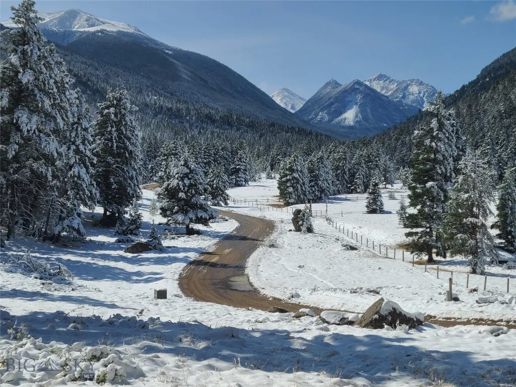 5 East Slope Road, Mammoth, Montana 59721, Mammoth, Montana 59721, 2 Bedrooms Bedrooms, ,2 BathroomsBathrooms,Residential,For Sale,5 East Slope Road, Mammoth, Montana 59721,0,409245