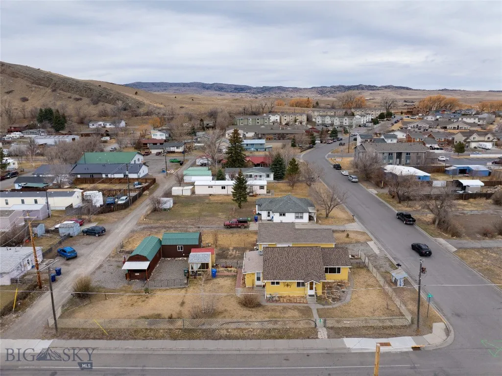 1215 E Gallatin Street, Livingston, Montana 59047, Livingston, Montana 59047, ,Residential Income,For Sale,1215 E Gallatin Street, Livingston, Montana 59047,0,409295