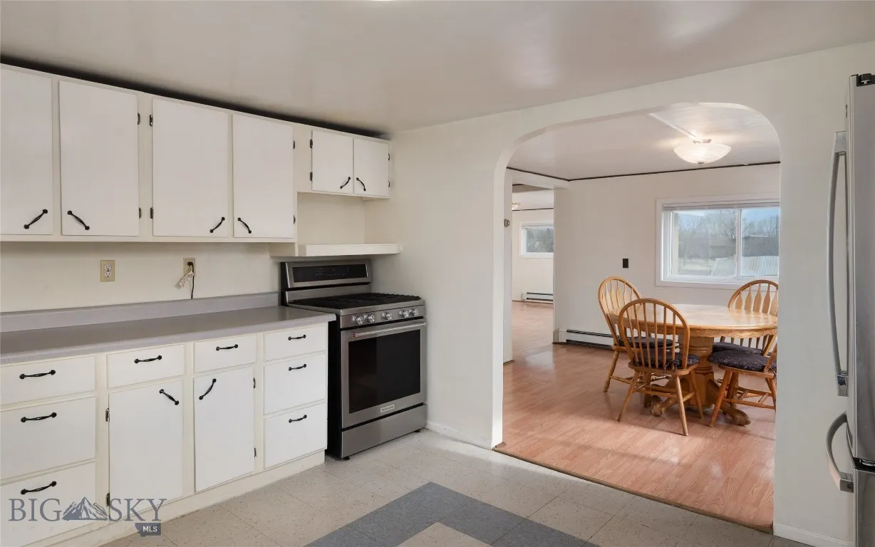 1215 E Gallatin Street, Livingston, Montana 59047, Livingston, Montana 59047, ,Residential Income,For Sale,1215 E Gallatin Street, Livingston, Montana 59047,0,409295