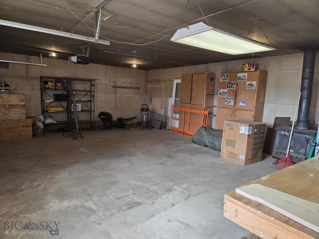 5965 Albany Avenue, Butte, Montana 59701, Butte, Montana 59701, 4 Bedrooms Bedrooms, ,2 BathroomsBathrooms,Residential,For Sale,5965 Albany Avenue, Butte, Montana 59701,0,409335