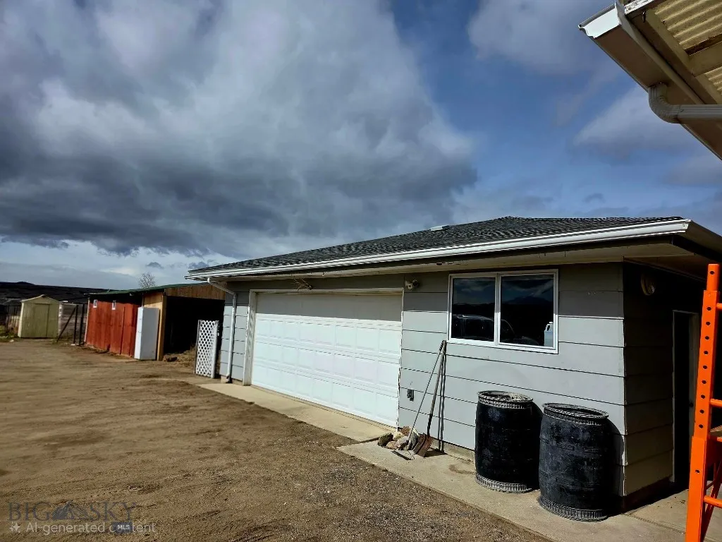 5965 Albany Avenue, Butte, Montana 59701, Butte, Montana 59701, 4 Bedrooms Bedrooms, ,2 BathroomsBathrooms,Residential,For Sale,5965 Albany Avenue, Butte, Montana 59701,0,409335