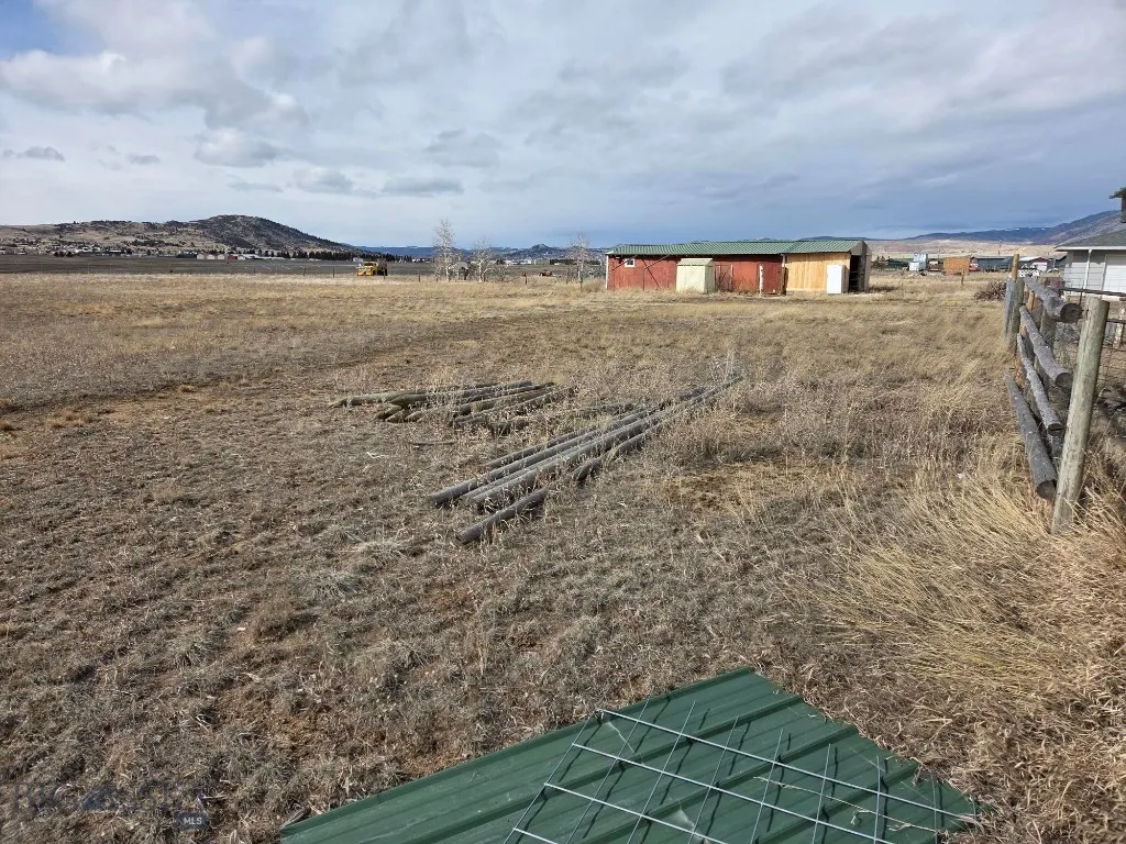 5965 Albany Avenue, Butte, Montana 59701, Butte, Montana 59701, 4 Bedrooms Bedrooms, ,2 BathroomsBathrooms,Residential,For Sale,5965 Albany Avenue, Butte, Montana 59701,0,409335