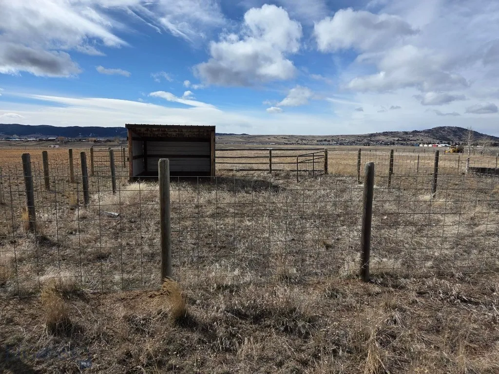 5965 Albany Avenue, Butte, Montana 59701, Butte, Montana 59701, 4 Bedrooms Bedrooms, ,2 BathroomsBathrooms,Residential,For Sale,5965 Albany Avenue, Butte, Montana 59701,0,409335