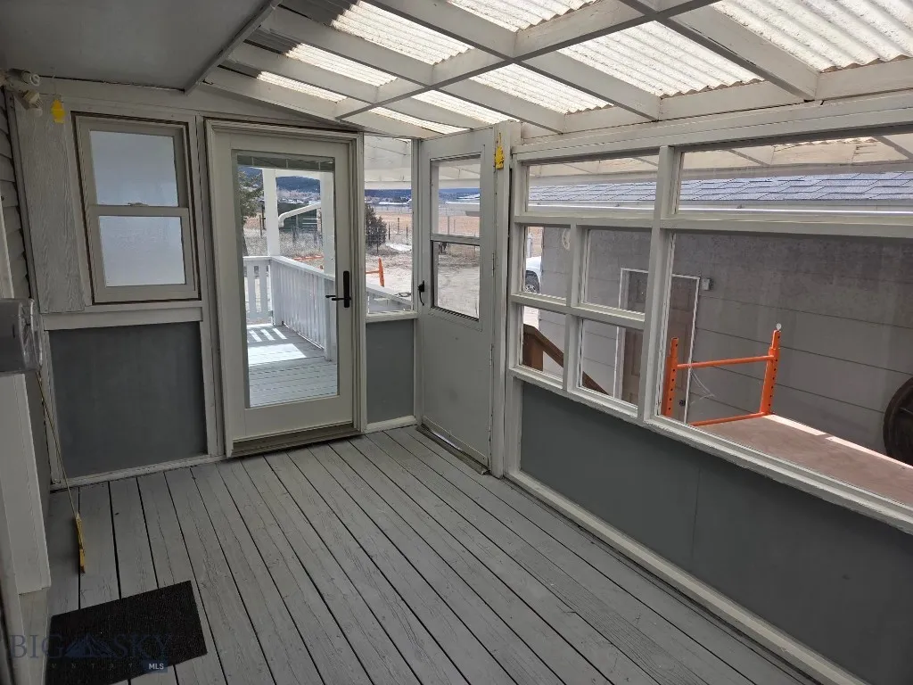 5965 Albany Avenue, Butte, Montana 59701, Butte, Montana 59701, 4 Bedrooms Bedrooms, ,2 BathroomsBathrooms,Residential,For Sale,5965 Albany Avenue, Butte, Montana 59701,0,409335