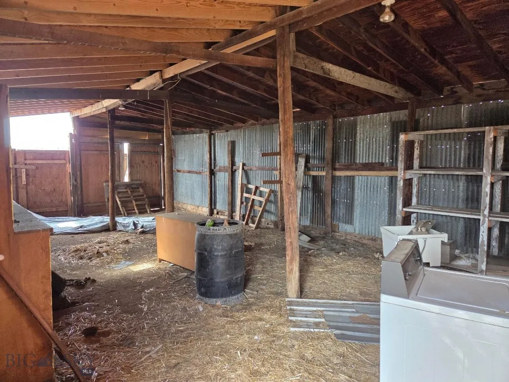 5965 Albany Avenue, Butte, Montana 59701, Butte, Montana 59701, 4 Bedrooms Bedrooms, ,2 BathroomsBathrooms,Residential,For Sale,5965 Albany Avenue, Butte, Montana 59701,0,409335