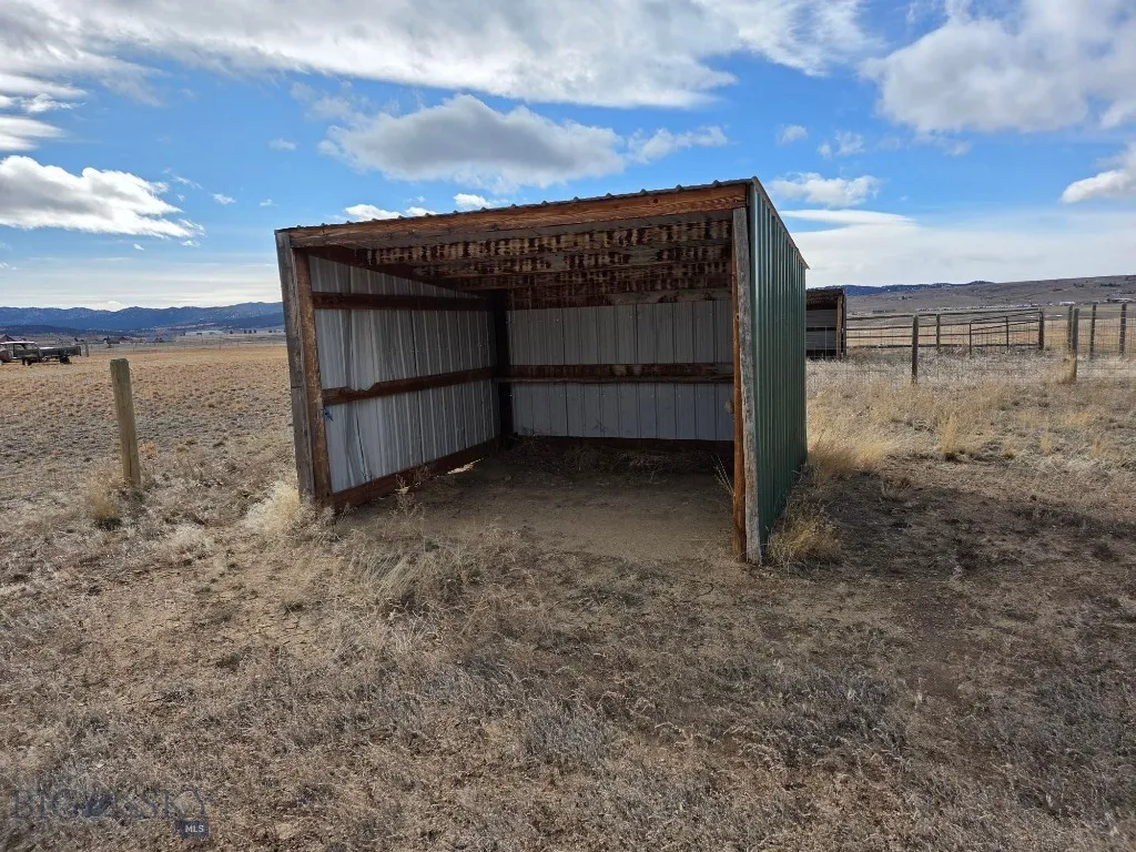 5965 Albany Avenue, Butte, Montana 59701, Butte, Montana 59701, 4 Bedrooms Bedrooms, ,2 BathroomsBathrooms,Residential,For Sale,5965 Albany Avenue, Butte, Montana 59701,0,409335