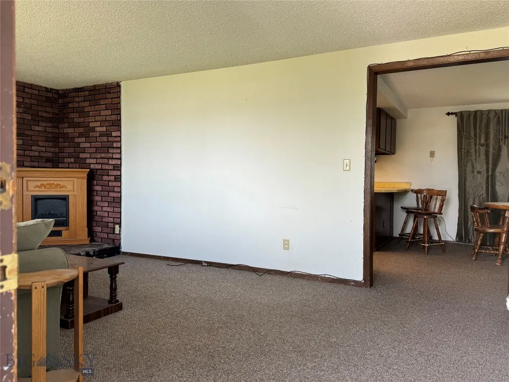 915 E 2nd Ave, Big Timber, Montana 59011, Big Timber, Montana 59011, 4 Bedrooms Bedrooms, ,2 BathroomsBathrooms,Residential,For Sale,915 E 2nd Ave, Big Timber, Montana 59011,0,409292