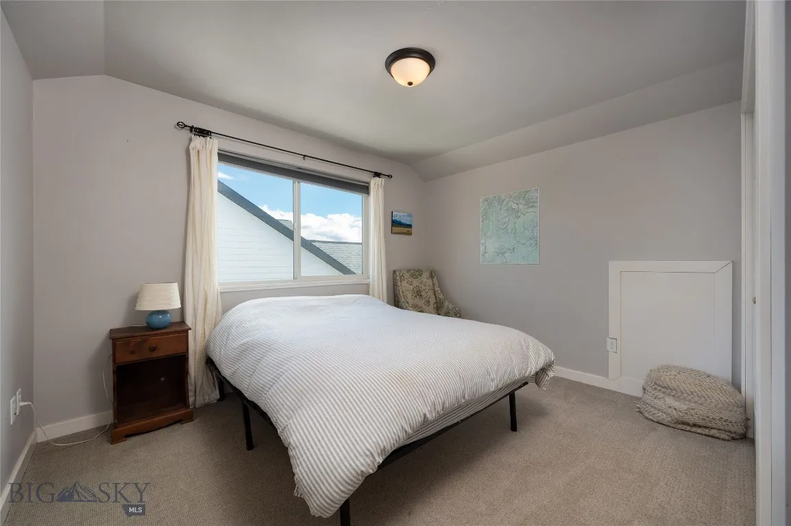 Upstairs bedroom 2