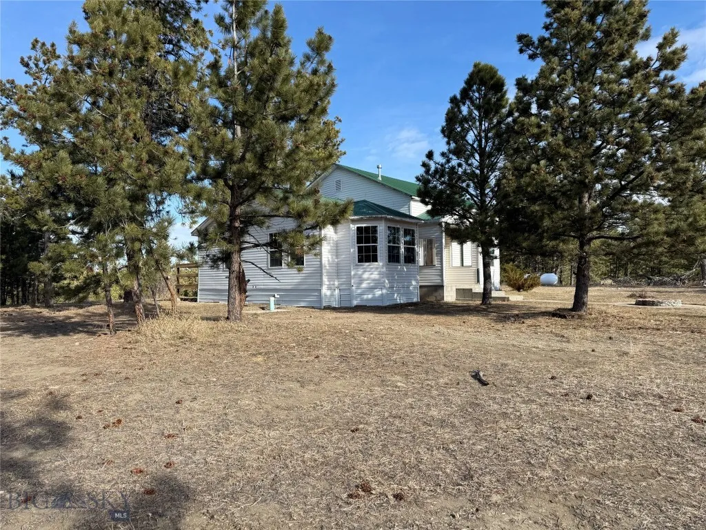 Reed Point, Montana 59069, 3 Bedrooms Bedrooms, ,2 BathroomsBathrooms,Residential,For Sale,0,409359