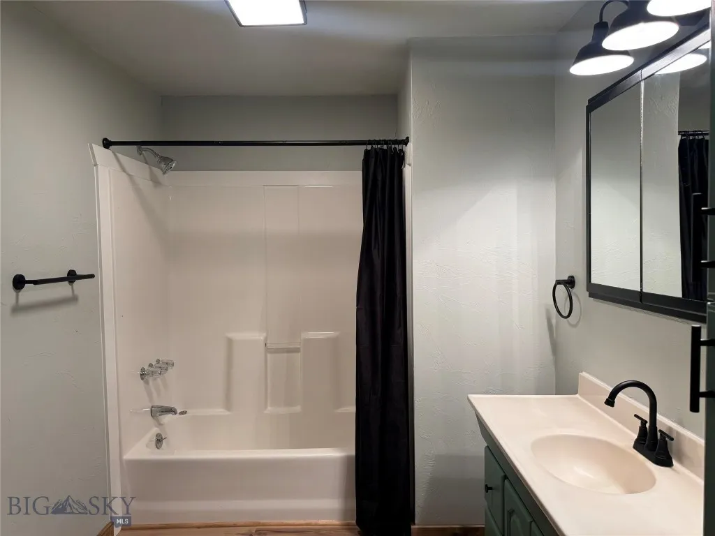 Reed Point, Montana 59069, 3 Bedrooms Bedrooms, ,2 BathroomsBathrooms,Residential,For Sale,0,409359