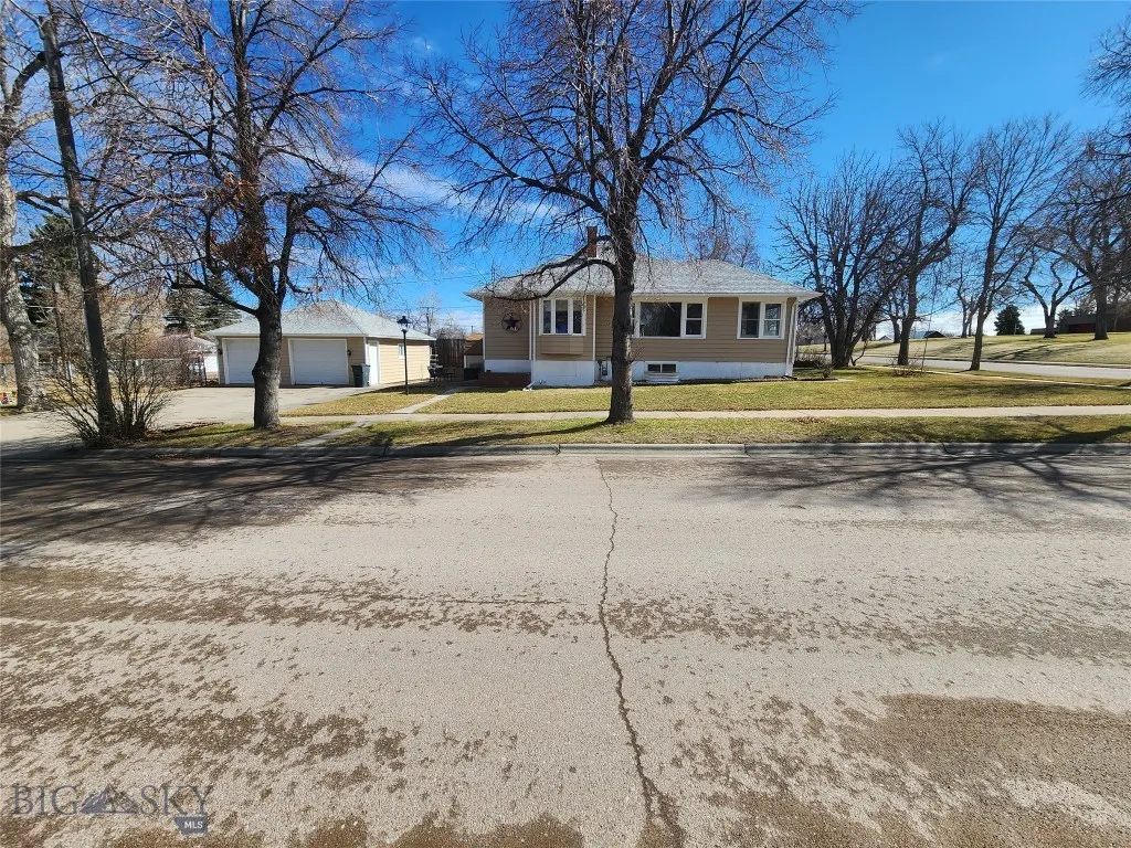 3301 1st Avenue N, Great Falls, Montana 59401, Great Falls, Montana 59401, 3 Bedrooms Bedrooms, ,2 BathroomsBathrooms,Residential,For Sale,3301 1st Avenue N, Great Falls, Montana 59401,0,409393