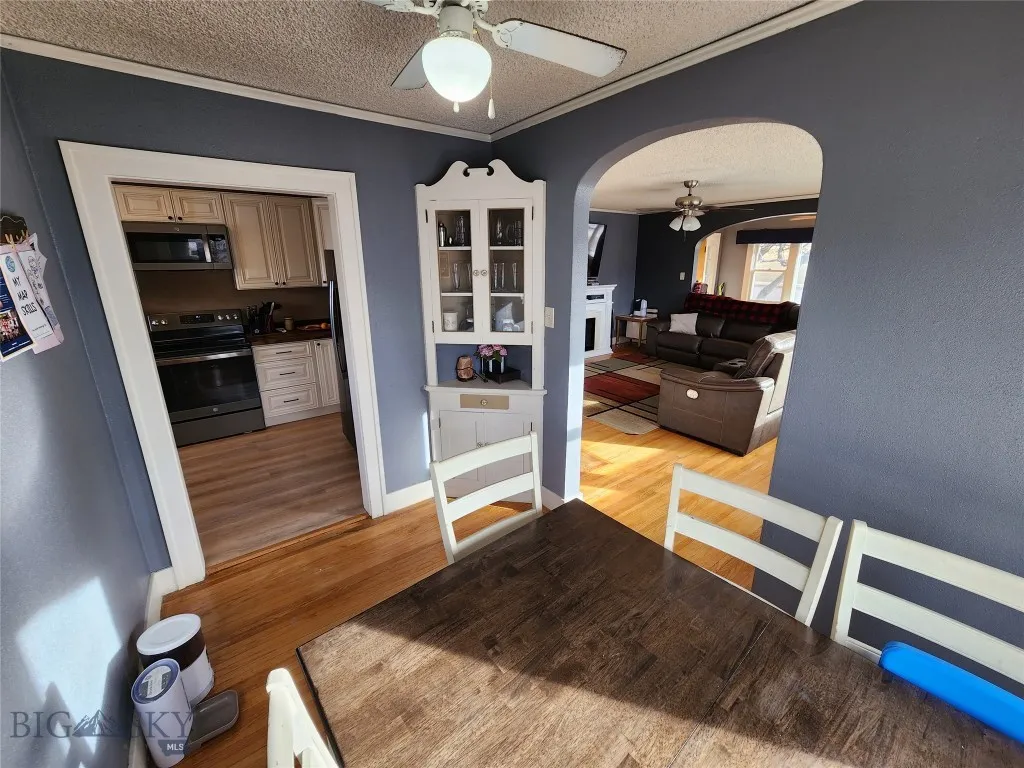 3301 1st Avenue N, Great Falls, Montana 59401, Great Falls, Montana 59401, 3 Bedrooms Bedrooms, ,2 BathroomsBathrooms,Residential,For Sale,3301 1st Avenue N, Great Falls, Montana 59401,0,409393