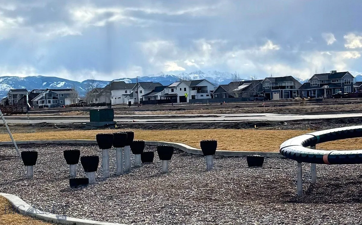 Spanish Peak and park views out the back​​‌​​​​‌​​‌‌​‌‌​​​‌‌​‌​‌​‌​​​‌​​ patio