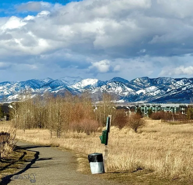 Wonderful subdivision established trails with stunning mtn backdrop
