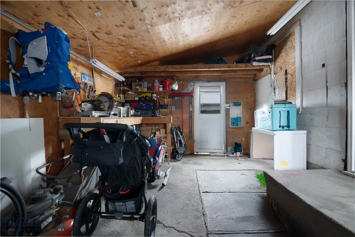 Storage garage