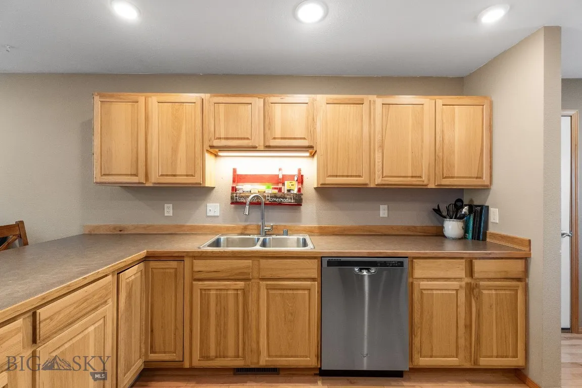 659 Green Tree, Belgrade, Montana 59714, Belgrade, Montana 59714, 3 Bedrooms Bedrooms, ,2 BathroomsBathrooms,Residential,For Sale,659 Green Tree, Belgrade, Montana 59714,0,409232