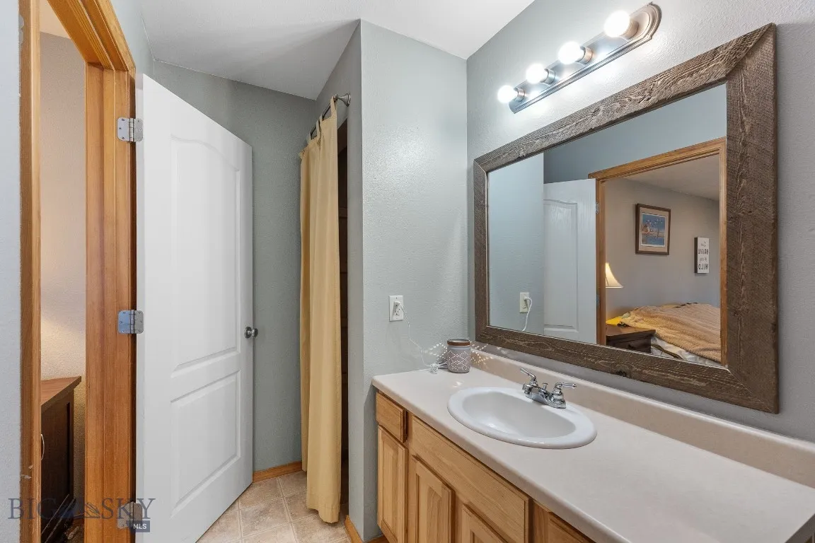 Primary ensuite bathroom