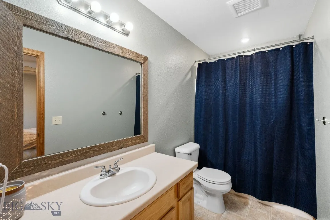 Primary ensuite bathroom