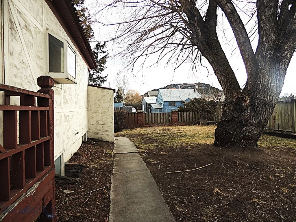 611 Hobson Avenue, Butte, Montana 59701, Butte, Montana 59701, 4 Bedrooms Bedrooms, ,2 BathroomsBathrooms,Residential,For Sale,611 Hobson Avenue, Butte, Montana 59701,0,409399
