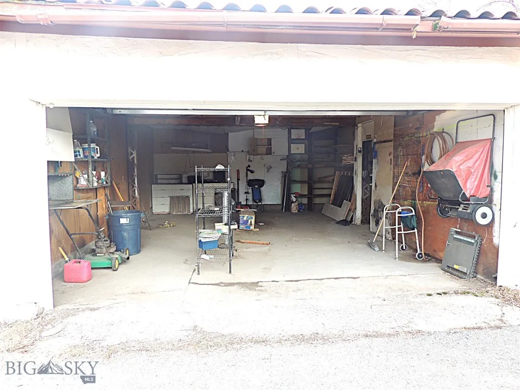 611 Hobson Avenue, Butte, Montana 59701, Butte, Montana 59701, 4 Bedrooms Bedrooms, ,2 BathroomsBathrooms,Residential,For Sale,611 Hobson Avenue, Butte, Montana 59701,0,409399